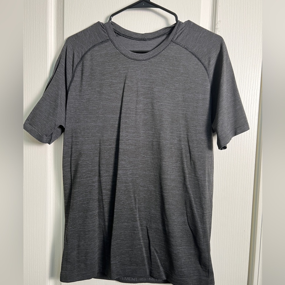 Black lululemon metal vent tech shirt